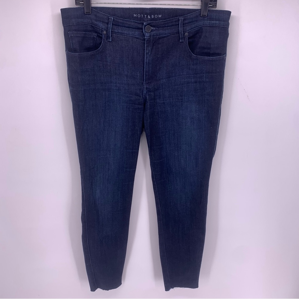 Mott & Bow Midrise Skinny Jeans Size 31